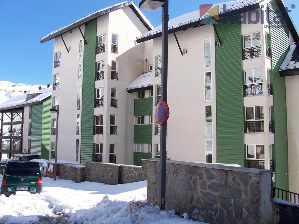 Apartamentos Habitat Zona Media Monachil Rum bild