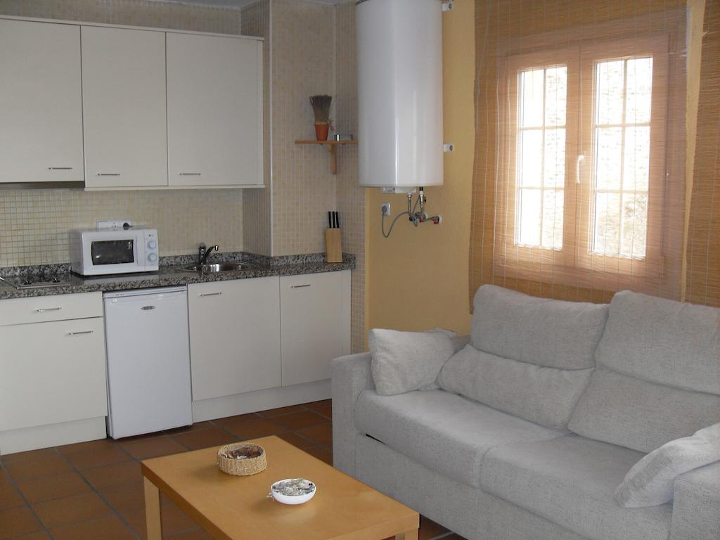 Apartamentos Habitat Zona Media Monachil Rum bild